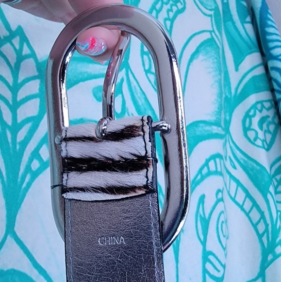 🏁 Michael Kors Zebra Print Dyed Cow Hair Belt - Size L - Picture 3 of 10